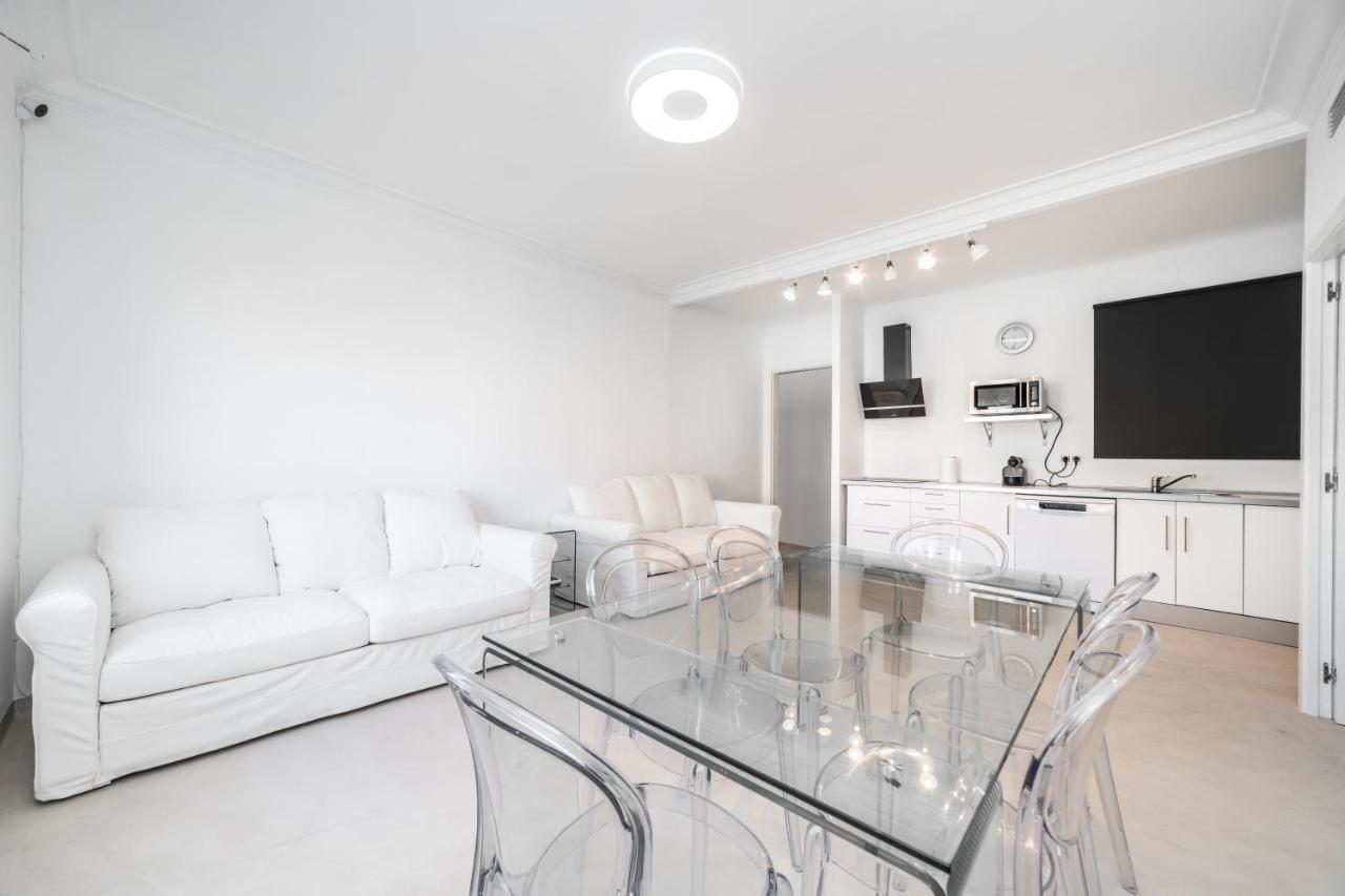 Apartamentos Gran Via 732 Barcelona Eksteriør bilde